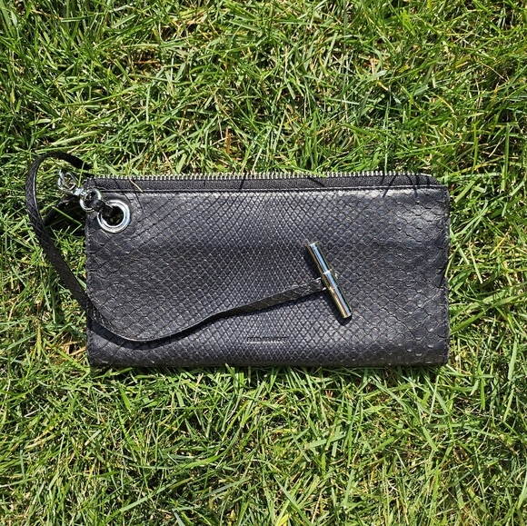 New python clutch - Picture 2 of 6
